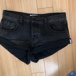 One x one teaspoon shorts